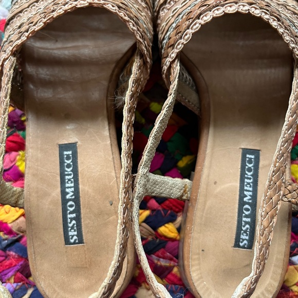 SESTO MEUCCI BROWN WOVEN LEATHER RIBBON SLINGBACK CLOSED TOE FLATS - Picture 2 of 6